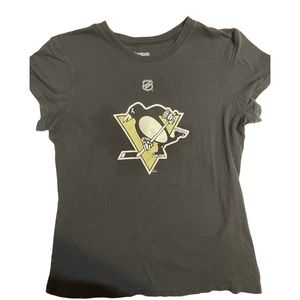 Reebok Pittsburgh Penguin women size large t-shirt - fits more like a small